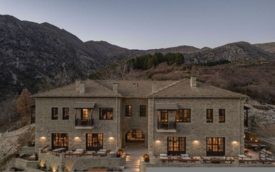 Oreno Mountain Retreat Hotel