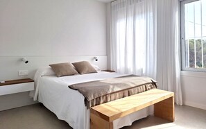 2 slaapkamers, een strijkplank/strijkijzer, wifi, beddengoed