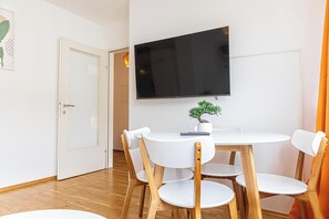 Perushuoneisto | Silitysrauta/-lauta, ilmainen Wi-Fi