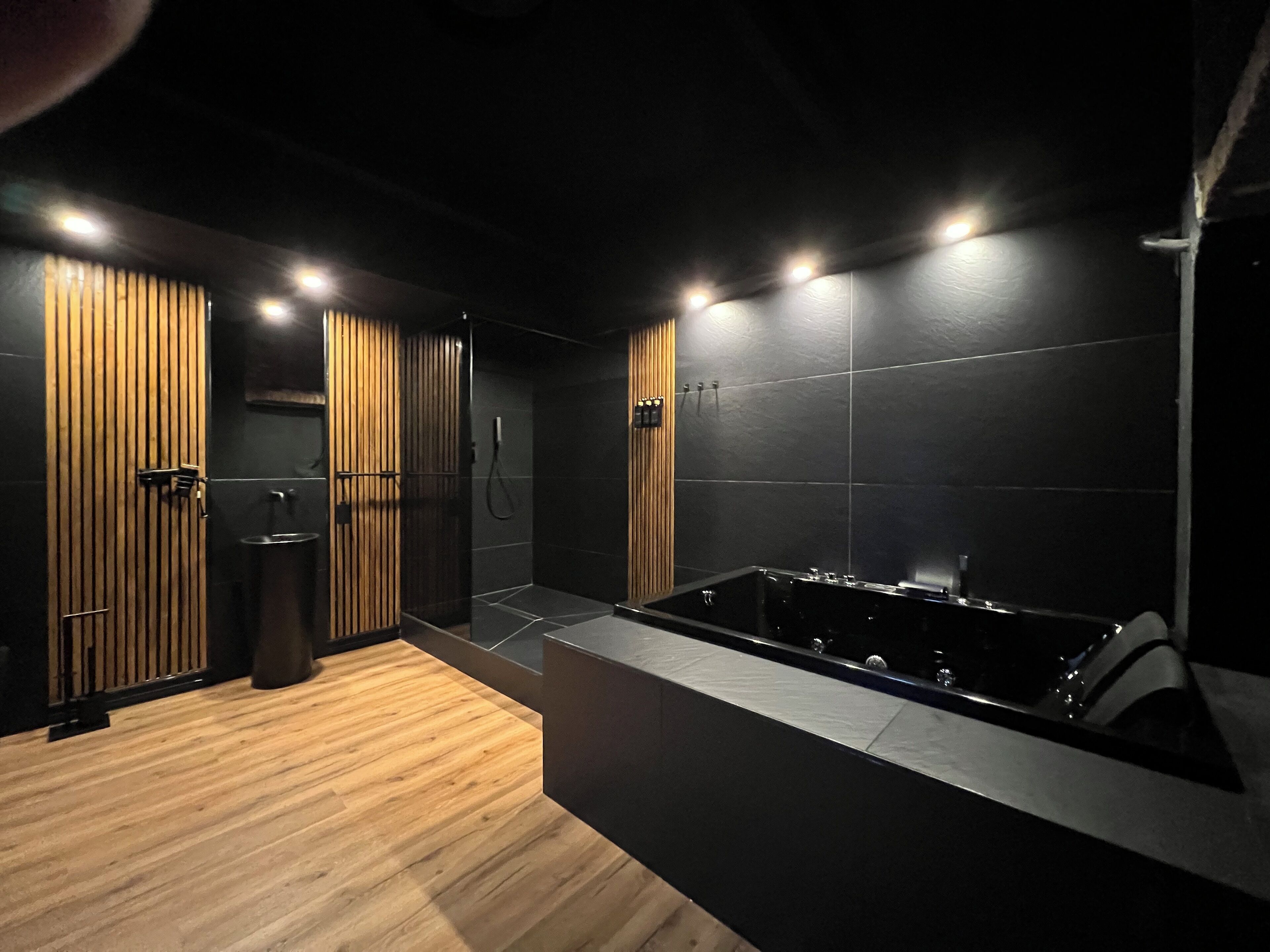 Luxury-Dreibettzimmer | Badezimmer