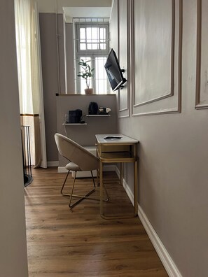 Luxury Triple Room | Iron/ironing board - Turin Central Cavour (Torino)