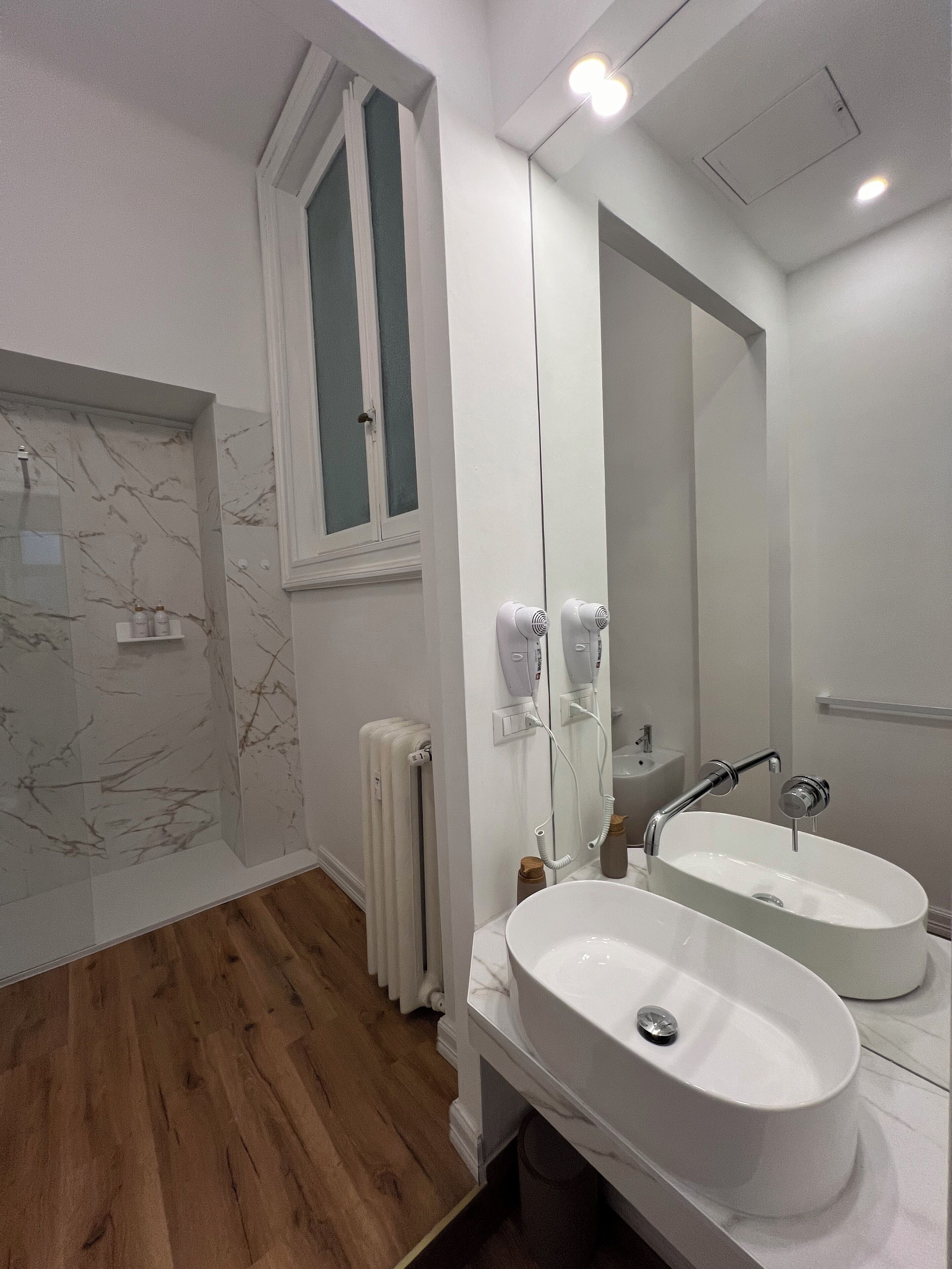 Luxury Triple Room | Bathroom | Bidet