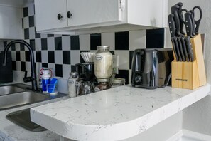 Interior - peaceful Dallas  staywith AC (Dallas)