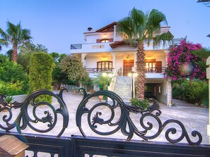 Exterior - Villa "Elena" mit Bergblick by Interhome (Angeliana Kriti)