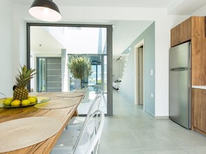 Dining - Vollständig freistehende Designervilla Vilana by Interhome (Angeliana Kriti)