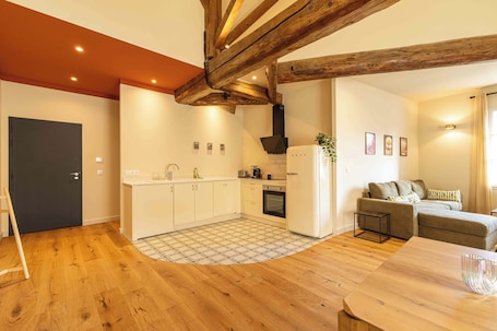 Superior Apartment, Multiple Beds, Non Smoking | Living area