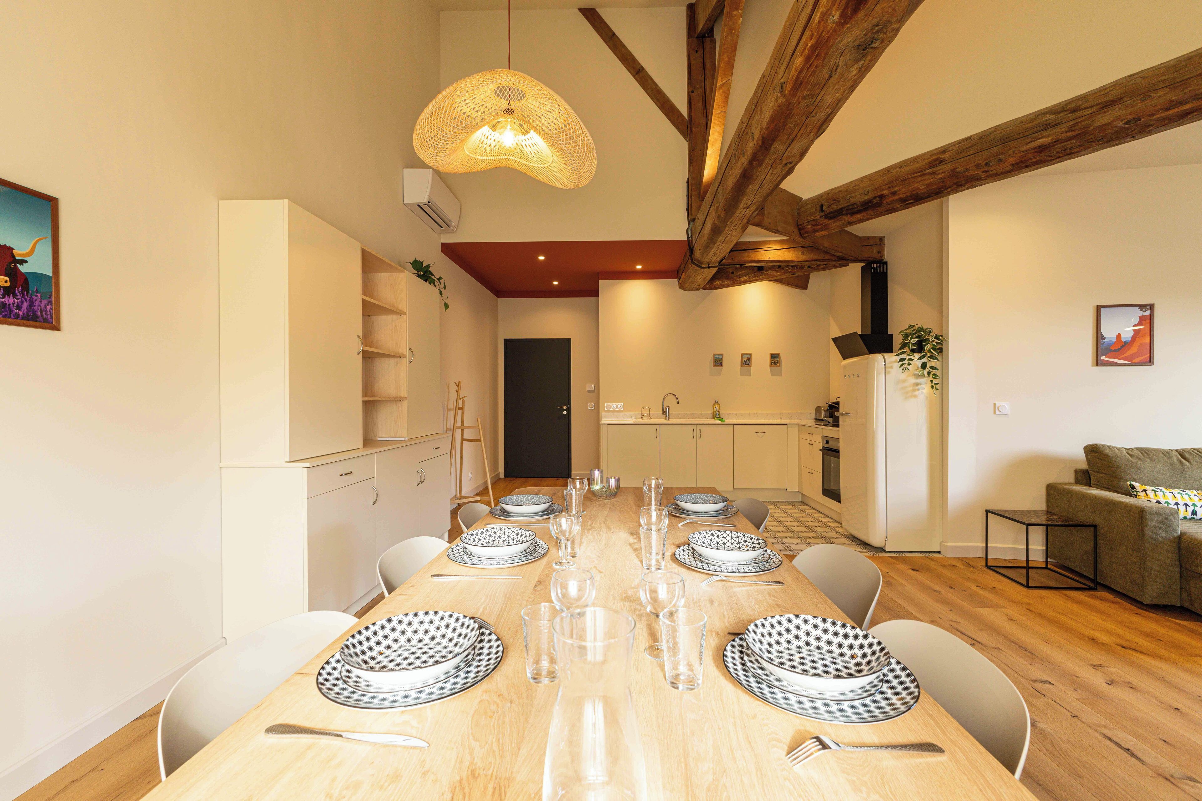 Apartamento superior, varias camas, no fumadores | Servicio de comidas en la habitación