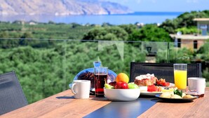 Outdoor dining - "Minaos8" mit privatem Pool by Interhome (Georgioupoli)
