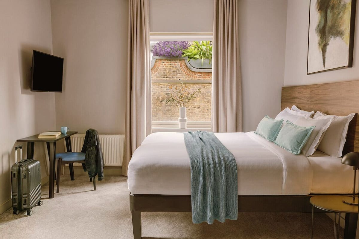 Kahden hengen deluxe-huone | Silitysrauta/-lauta, ilmainen Wi-Fi