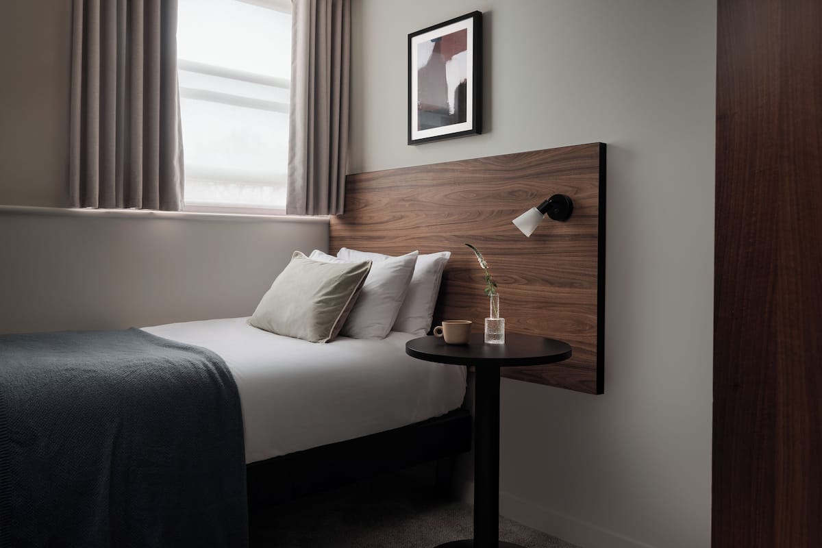 Compact Room - Single | Fer et planche Ă repasser, Wi-Fi gratuit, draps fournis