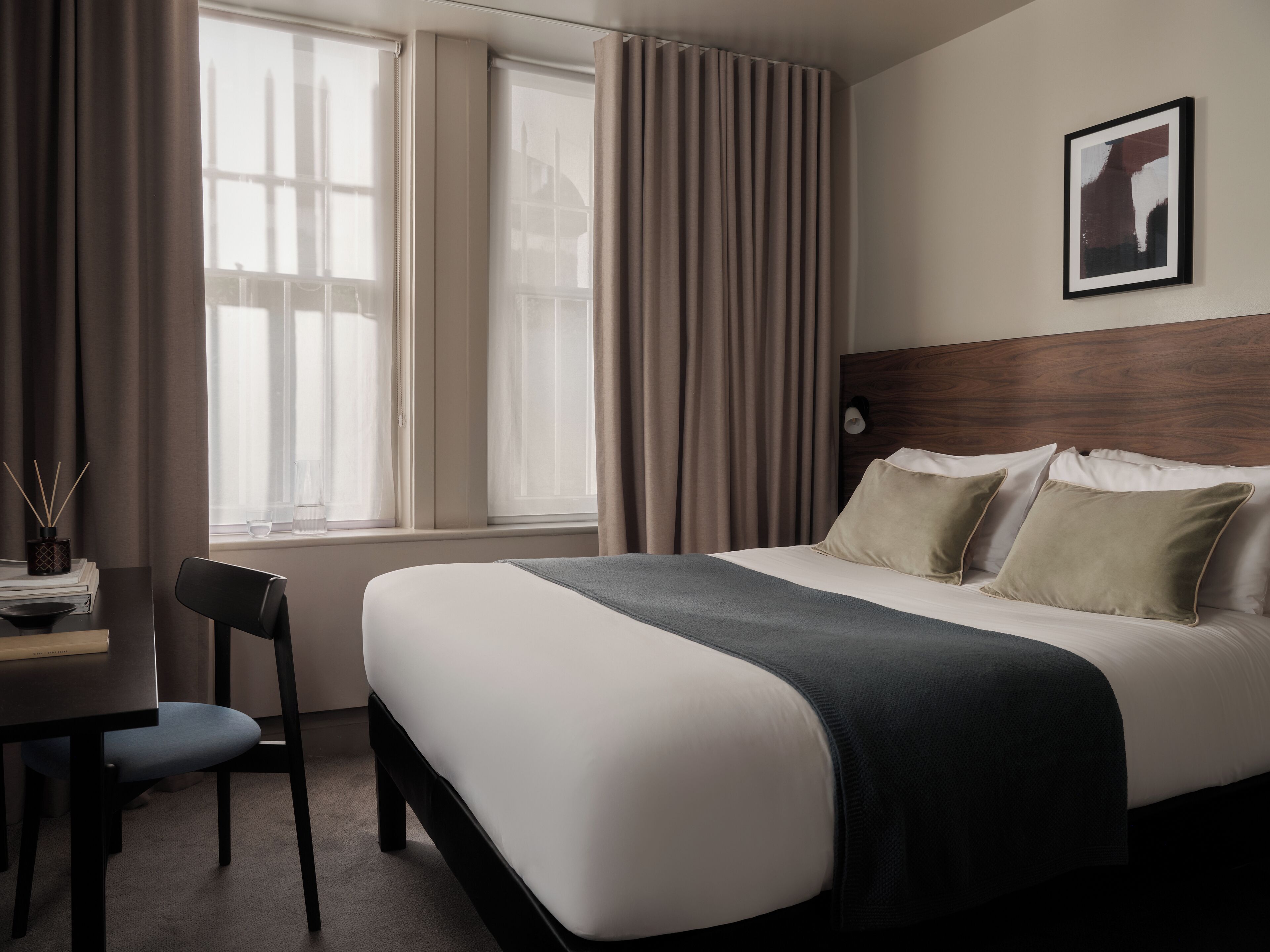 Compact Room - Lower Ground | Setrika/meja setrika, Wi-Fi gratis, dan seprai linen