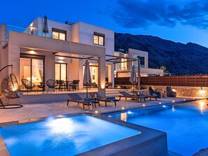 A heated pool - Ferienvilla "Minaos Grand" mit privatem Pool by Interhome (Georgioupoli)