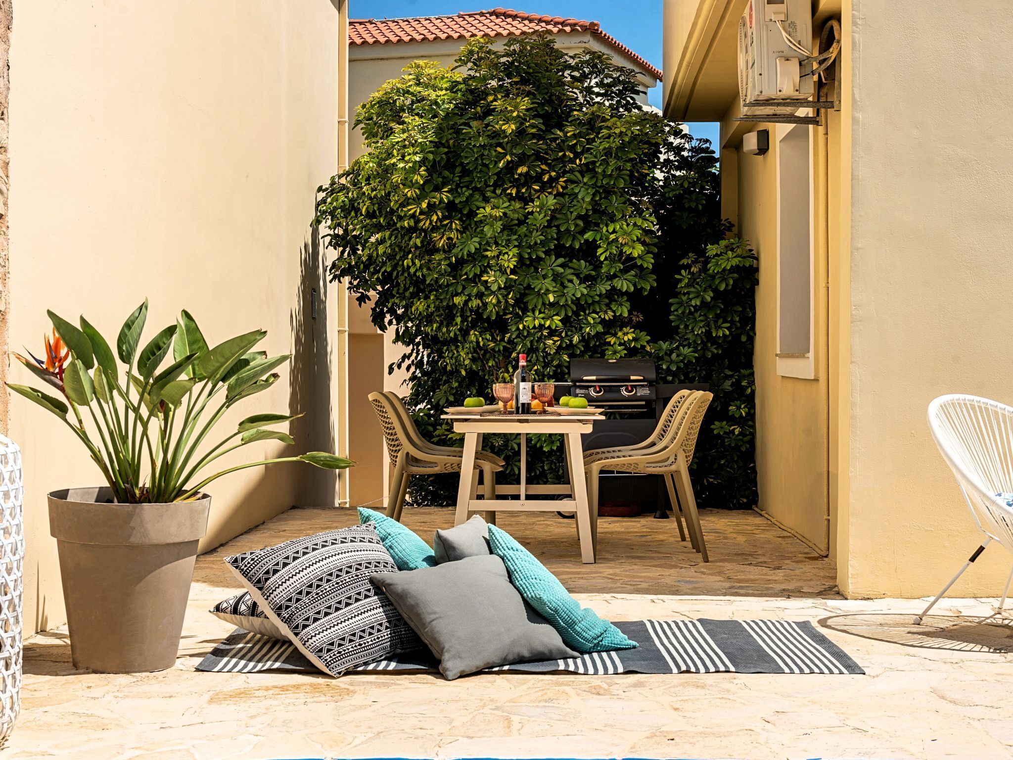 屋外ダイニングエリア