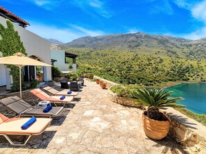 Terrace/patio - Du Lac Omega Villa Privater Pool by Interhome (Georgioupoli)