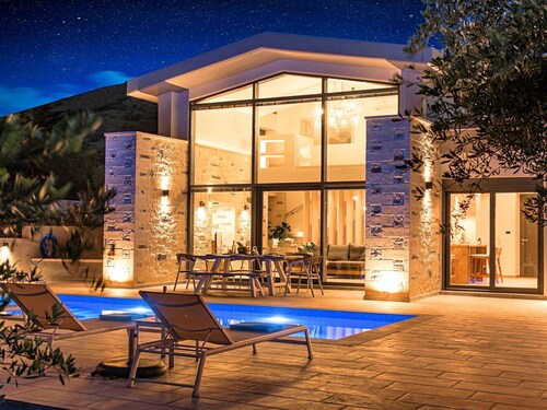 für 15 Personen in Chania, Kreta (West-Kreta) by Interhome