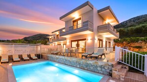 Unclassified image, 2 of 45, button - Sunlight Villa - Maxima mit 2 beheizten Pools by Interhome (Georgioupoli)