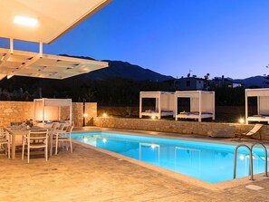 A heated pool - für 12 Personen in Chania, Kreta (West-Kreta) by Interhome (Georgioupoli)