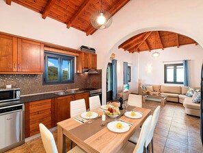 Dining - für 16 Personen in Kavallos, Kreta (West-Kreta) by Interhome (Georgioupoli)