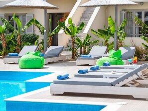 A heated pool - Elounda Garden Maxima Suite Beheiztes Schwimmbad by Interhome (Plaka)