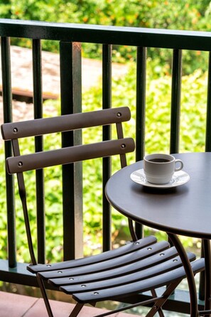Outdoor dining - Elia Apartments Afytos - Studio für zwei Personen by Interhome (Kassandrino)