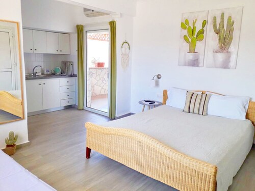 Studio mit Balkon by Interhome