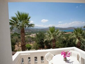 Outdoor dining - Apartment Villa Michalis in Agios Nikolaos by Interhome (Agios Nikolaos)