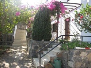 Property grounds - Helle, gemütliche Ferienwohnung in Agios Nikolaos by Interhome (Agios Nikolaos)