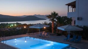 Pool - Helle, gemütliche Ferienwohnung in Agios Nikolaos by Interhome (Agios Nikolaos)