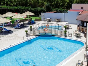 Pool - Wohnung in Kato Gouves mit Balkon, Seitenblick by Interhome (Analipsi-Hersonissos)