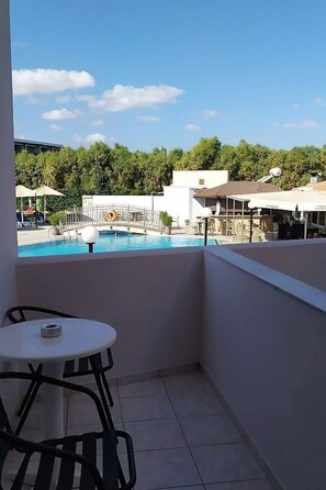 Property grounds - in Kato Gouves mit Gemeinschaftspool by Interhome (Analipsi-Hersonissos)