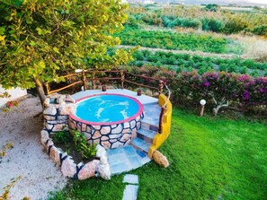 Pool - Anwesen mit Whirlpool by Interhome (Soroni)