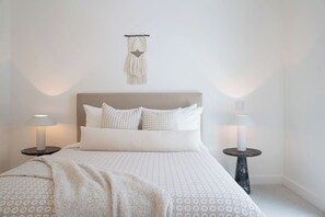 Bügeleisen/Bügelbrett, kostenloses WLAN, Bettwäsche