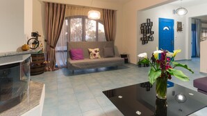 TV, fireplace, DVD player - "Villa Amor" direkt am Strand by Interhome (Pefki)