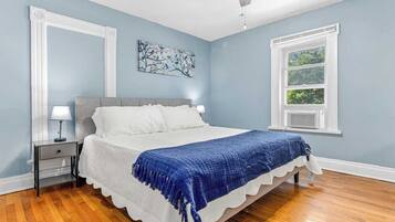 2 chambres, fer et planche à repasser, Wi-Fi gratuit, draps fournis