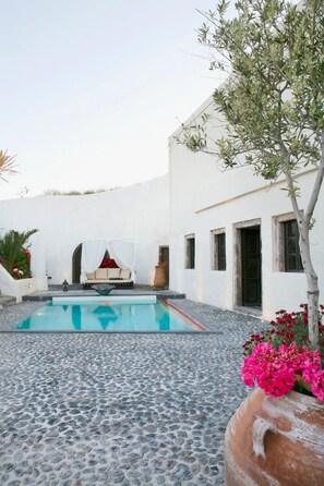 Pool - "Sophia" by Interhome (Akrotiri)
