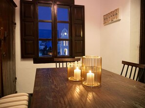 Dining - Villa "Mansion Kyani" mit Infinity-Pool by Interhome (Akrotiri)