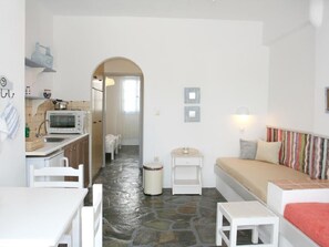 Interior - Exklusives Garten-Appartment in Paros by Interhome (Ampelas)