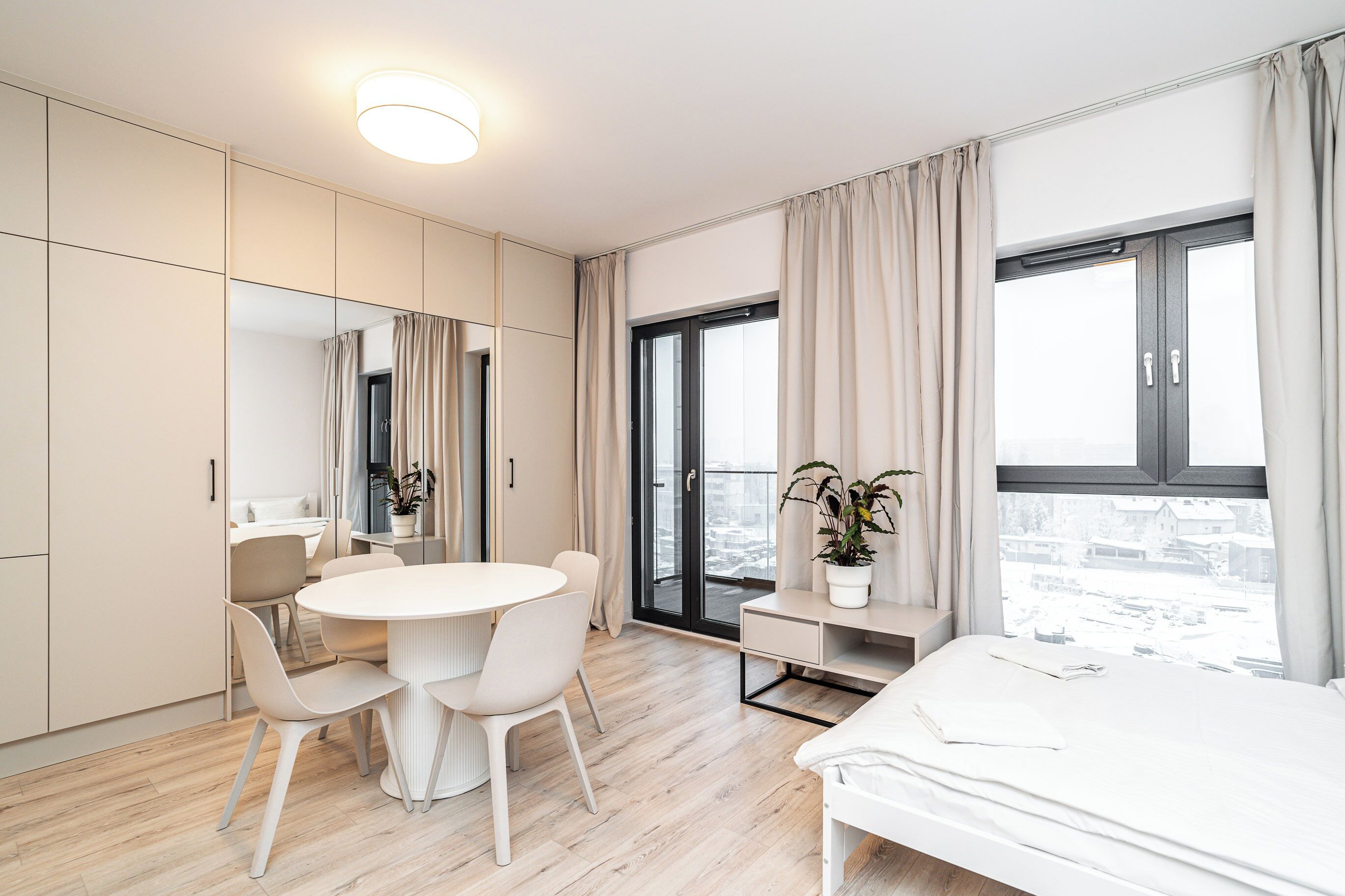 Studio Suite, Balcony | Iron/ironing board, free WiFi