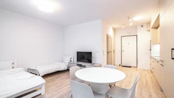 Studio Suite, ban công | Bàn ủi/dụng cụ ủi quần áo, truy cập Internet không dây miễn phí