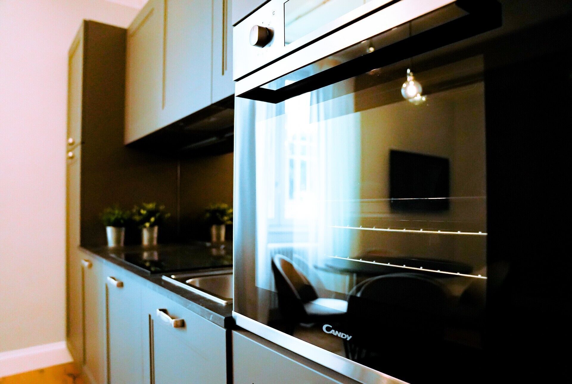 Kühlschrank, Ofen, Herdplatte, Geschirrspüler