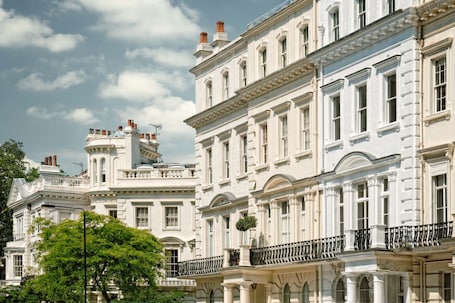 Exterior. Bob W London Hyde Park