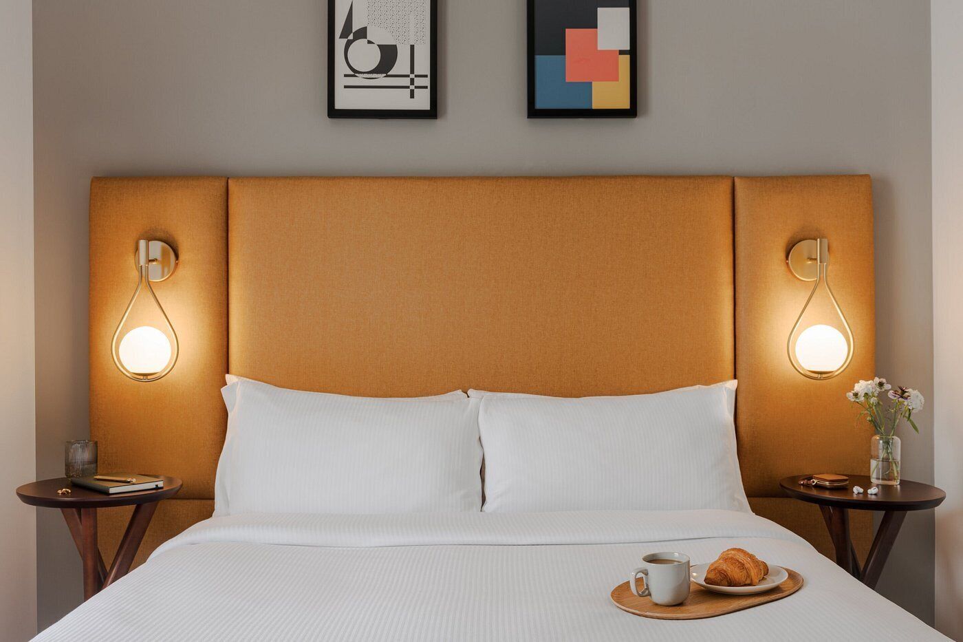 Laptop workspace, free WiFi