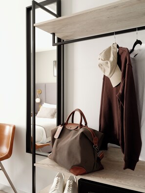 Classic Double Room | Premium bedding, pillow-top beds, in-room safe, laptop workspace - Bob W London Hyde Park (London)