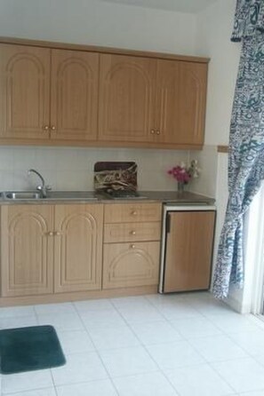 Fridge, cookware/dishes/utensils - Castle View Haraki by Interhome (Archangelos)