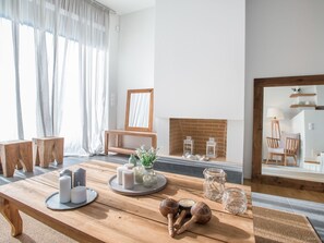 Interior - mit Blick auf das Wasser by Interhome (Melisi)