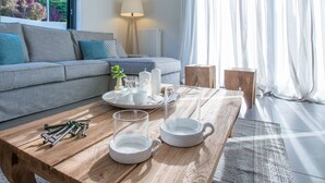 TV, caminetto