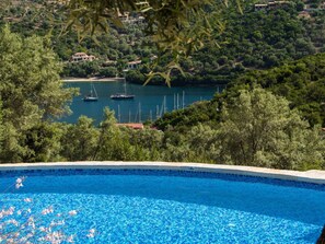 Unclassified image, 4 of 46, button - 'Amantea3' mit Wasserblick by Interhome (Sivota)