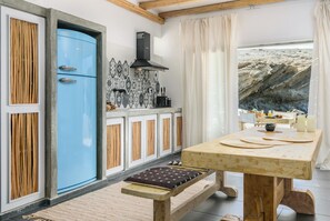 مكواة/لوح كي وواي فاي مجانًا