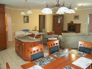 Interior - Hochwertiges Ferienhaus Steffi mit Terrasse by Interhome (Balatonbereny)