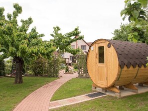 Property grounds - Wohnung mit Garten, Grill und Gemeinschaftspool by Interhome (Balatonbereny)